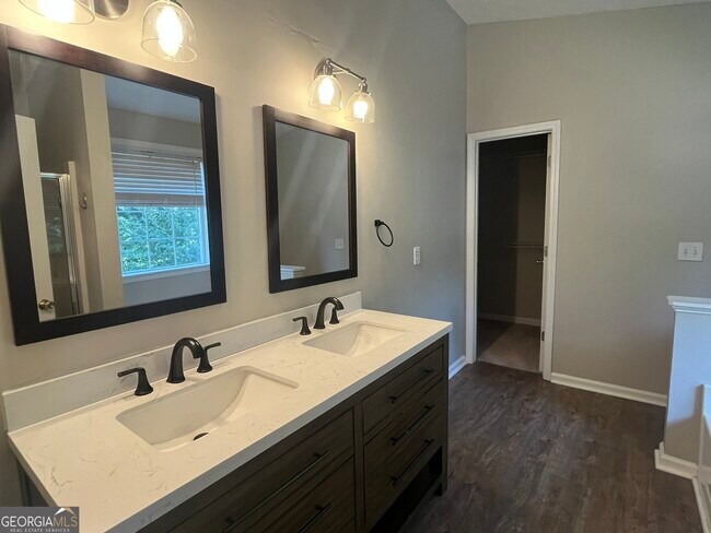 Building Photo - 10055 Lauren Hall Ct