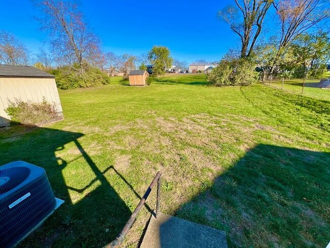 Building Photo - Newly remodeled duplex in Monroe