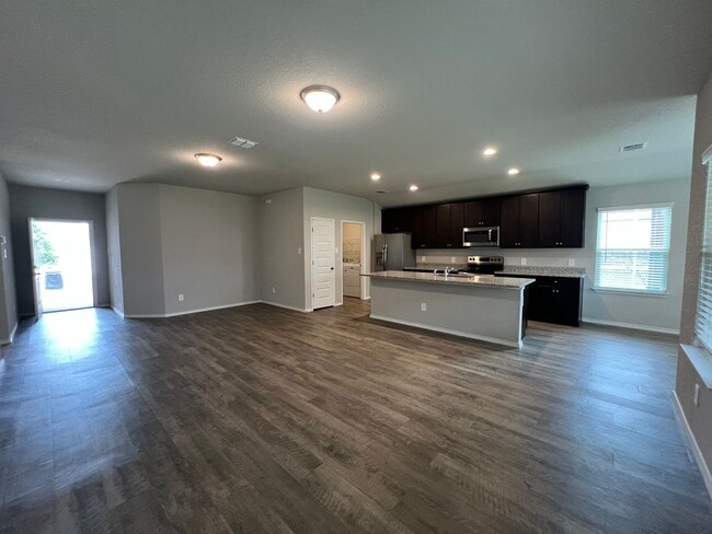 Building Photo - Beautiful 3x2 Rental Home in NBTX!