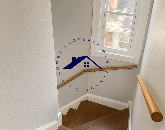 Building Photo - 14938 Tracey St