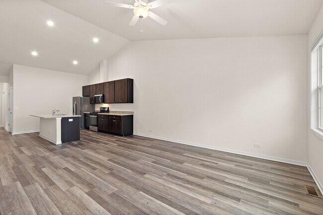 Building Photo - 13 Apollo Ct