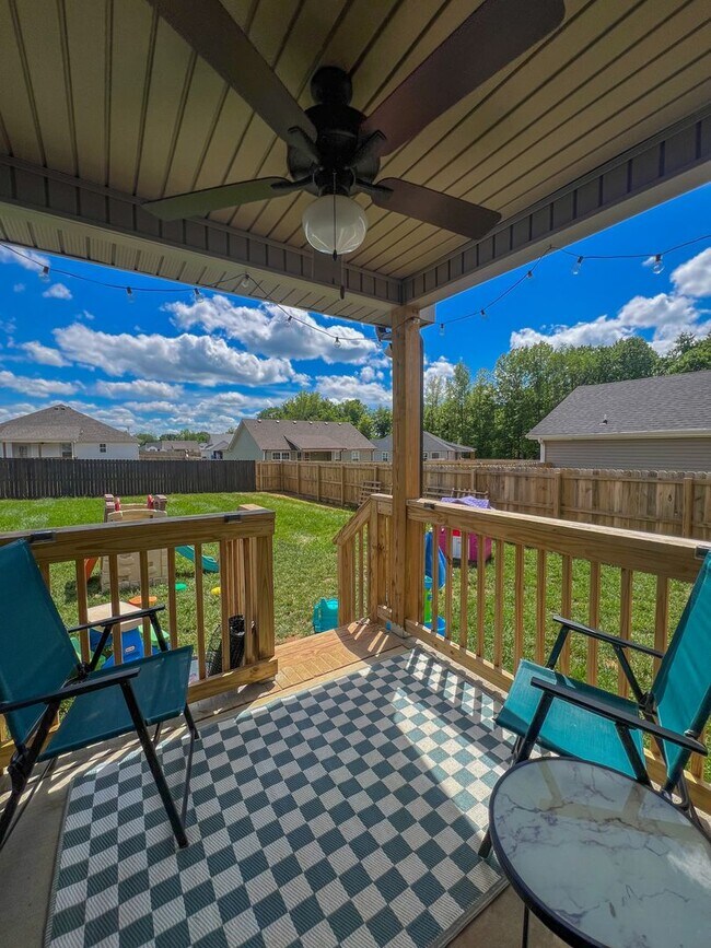 Building Photo - Charming Ranch-Style Home on a Large Corne...
