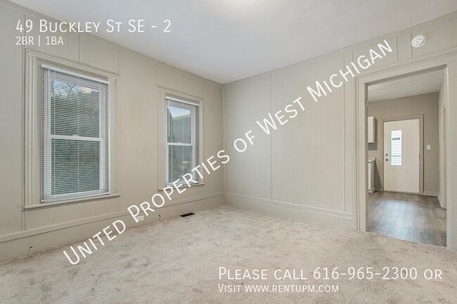 Building Photo - Available Now | 2 Bed, 1 Bath Upper Level ...