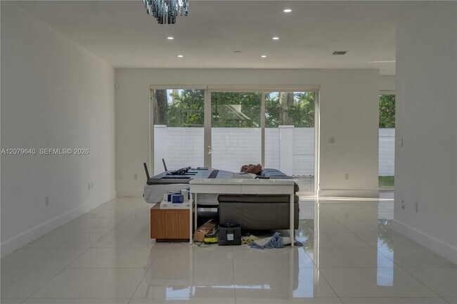 Building Photo - 9870 NW 74th Terrace
