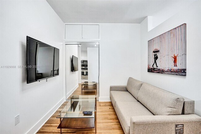 Building Photo - 1656 Polk St