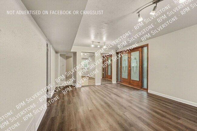 Building Photo - 547 Reed-