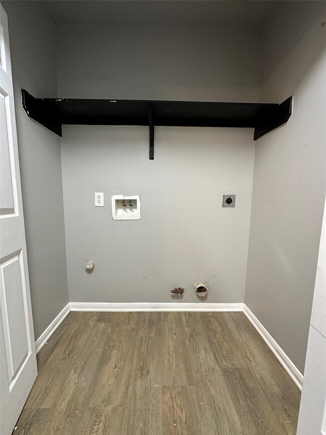 Building Photo - 2882 Sun River Ln