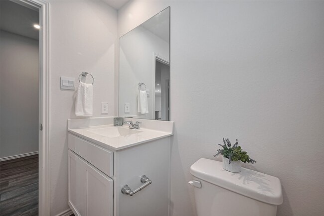 Building Photo - 4207 Zeke Ests Ln