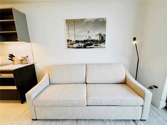 Building Photo - 159 NE 6th St