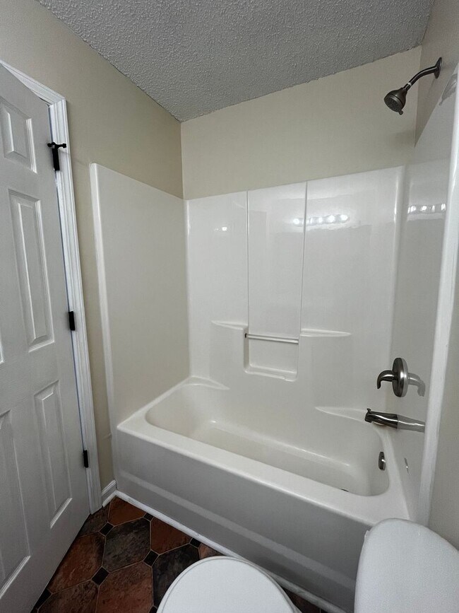 Building Photo - 318 Chadwyck Cir