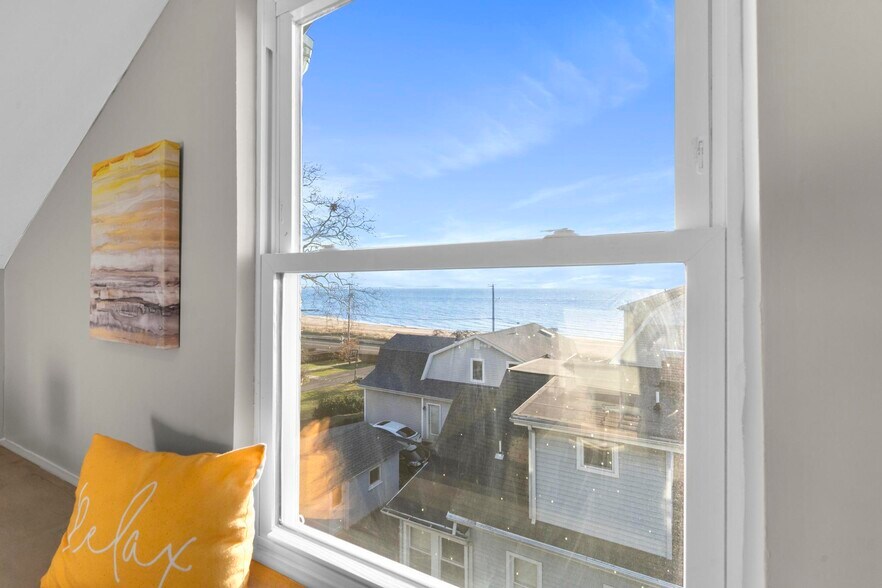 Building Photo - 11 Seaview Ave