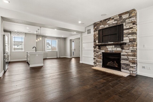 Building Photo - Beautiful Home in Commerce City!