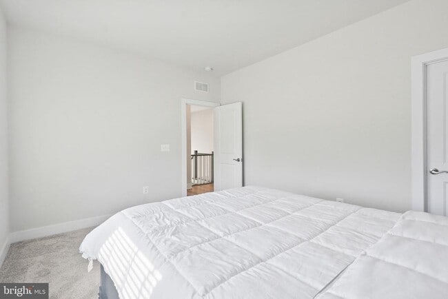 Building Photo - 15648 Dark Star Ln