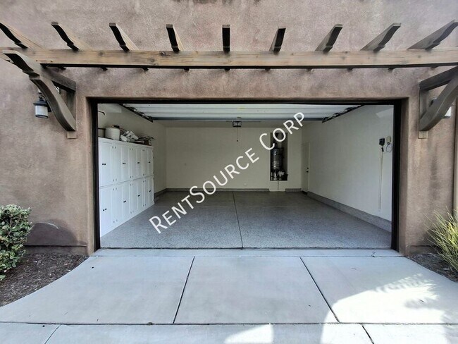 Building Photo - 28408 Camino Del Arte Dr