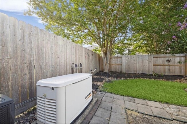 Building Photo - 6715 Rockwall Trail Dr