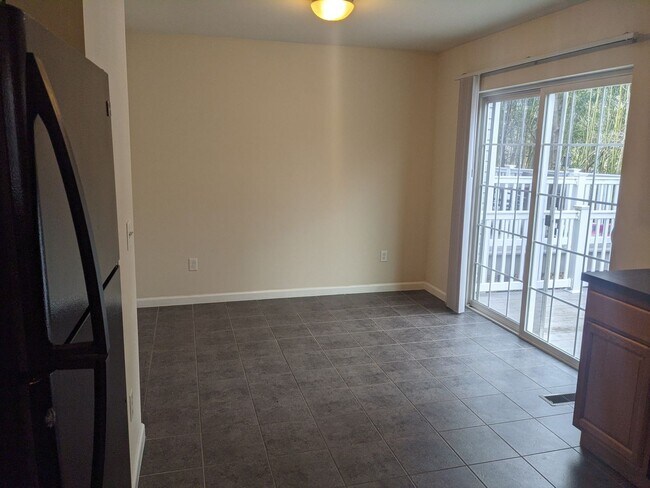 Building Photo - 3 Bedroom Townhouse for Rent in Waynesboro!
