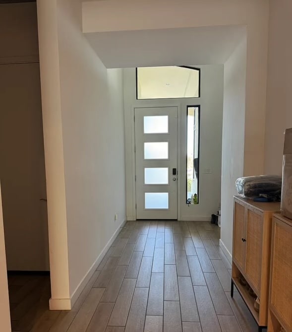 High Ceilings and Wide Hallway - 835 E Hopi Trl