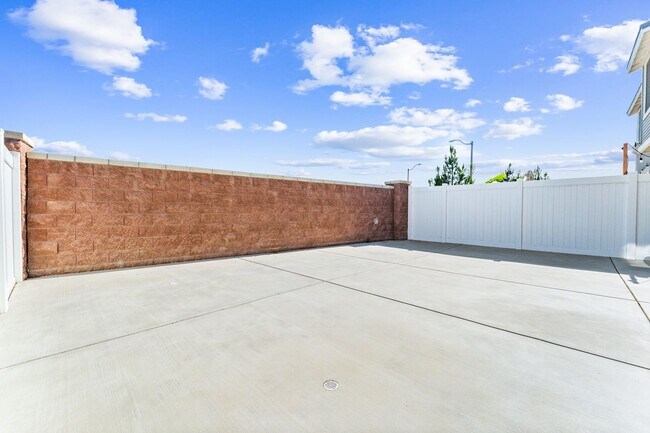Building Photo - 16616 Strategy Pl