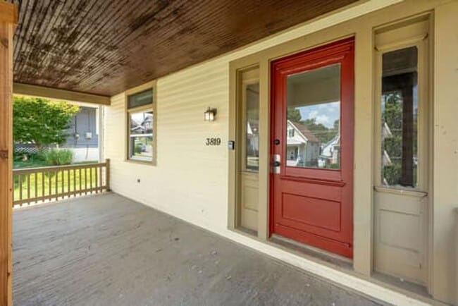 Building Photo - 3819 St Martins Pl