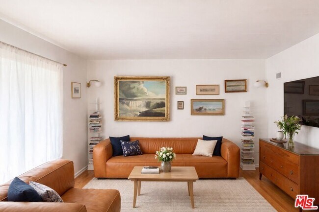 Building Photo - 2033 Euclid St