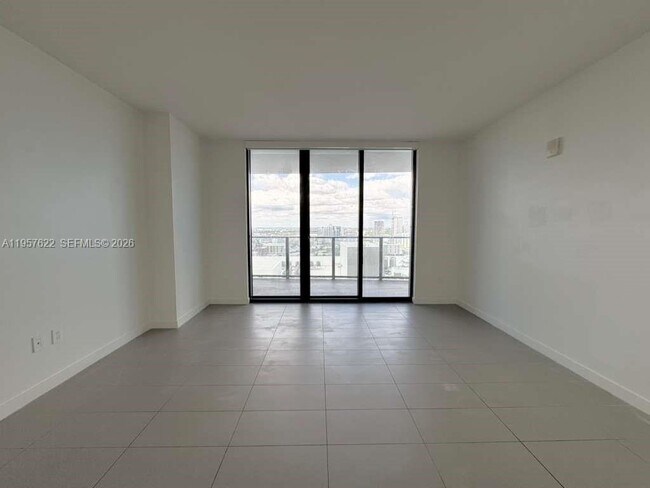 Building Photo - 1600 NE 1st Ave