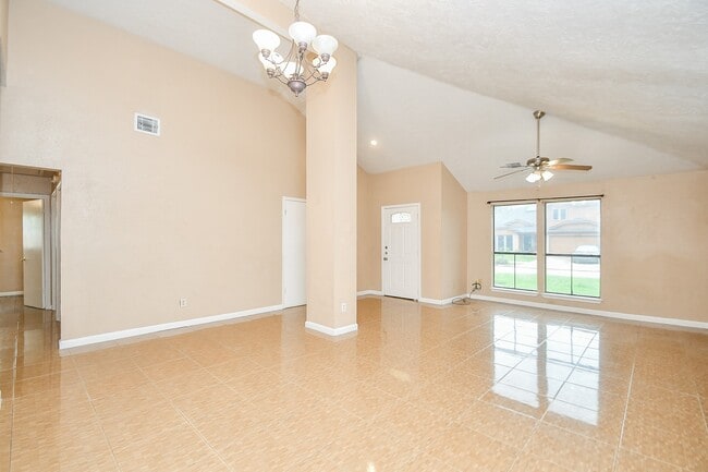 Building Photo - 11706 Spring Grove Dr