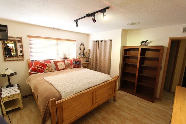 Building Photo - Furnished Single-Level Home in Lower Greenlaw