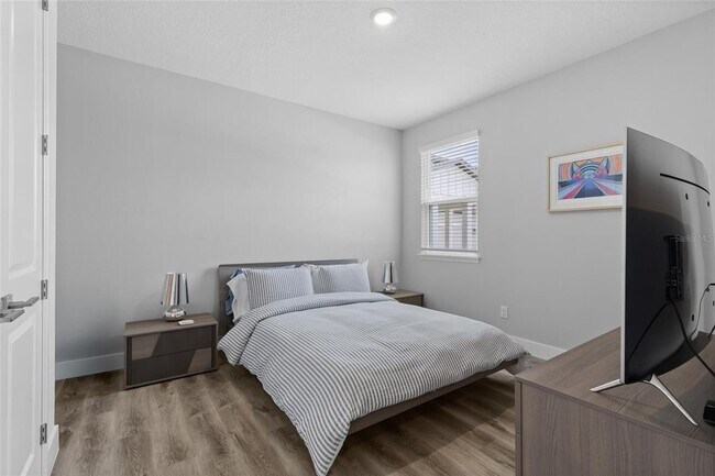 Building Photo - 2205 Broadbrook Dr