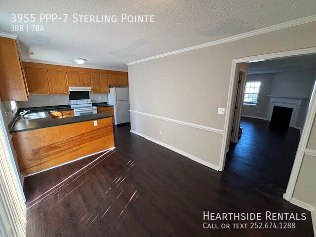 Building Photo - 3955-PPP-7 Sterling Pointe Dr