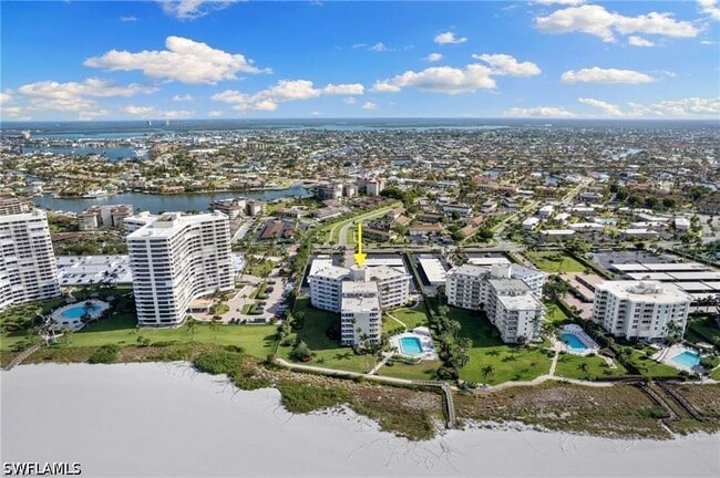 Building Photo - 240 Seaview Ct