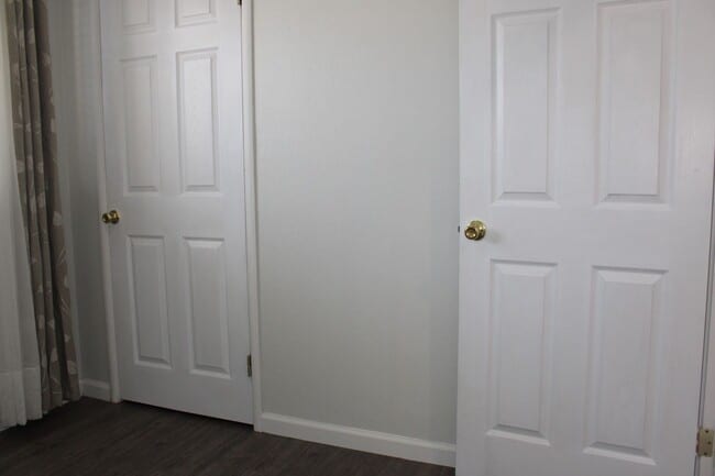 Building Photo - 7905 Julia Ct