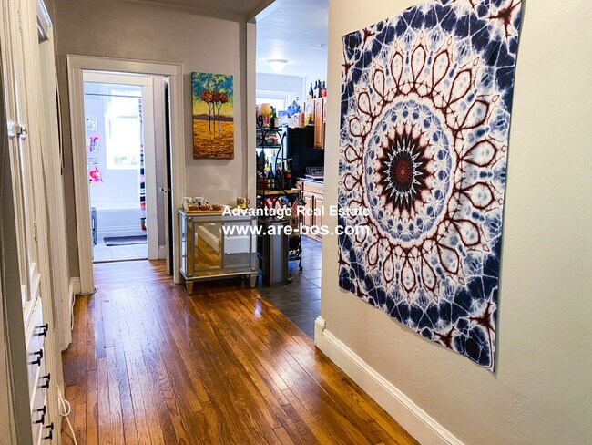 Building Photo - 19 Lanark Rd