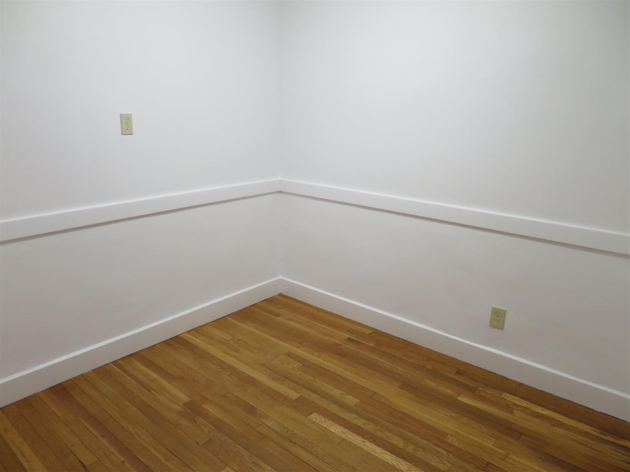 Building Photo - 32 College Ave