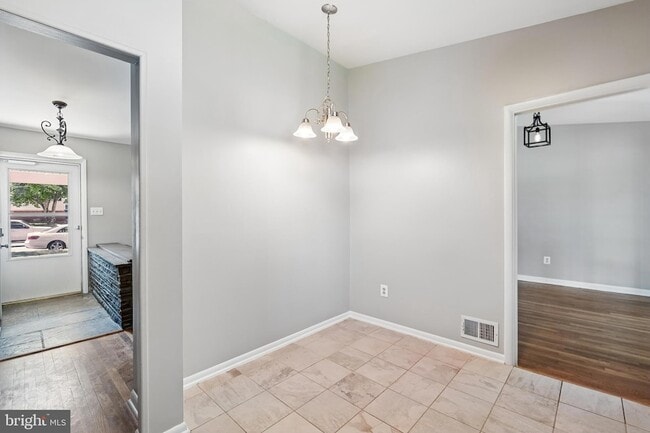 Building Photo - 1103 Playford Ln