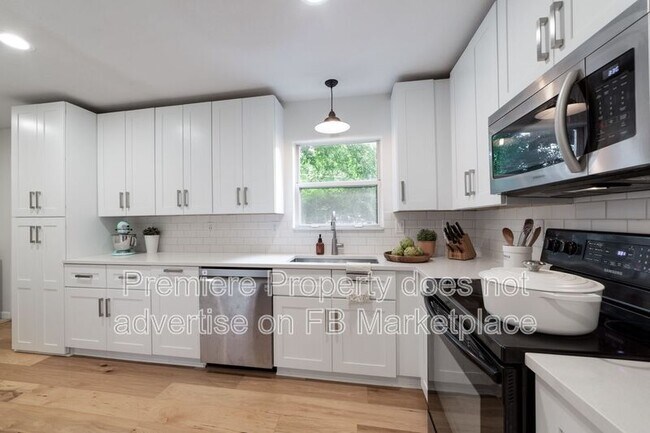 Building Photo - 7521 Eaton St