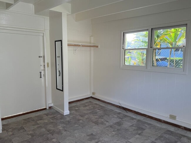 Building Photo - Available Private Detached Studio for Rent with 1 Assigned Carport Parking in Wahiawa