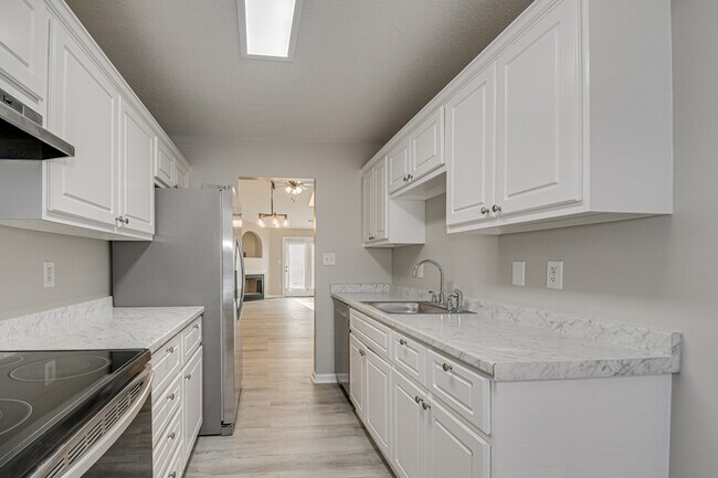 Building Photo - 4028 Calypso Dr