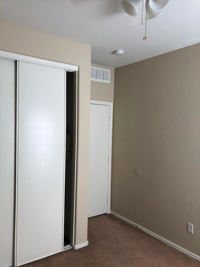 Building Photo - 4607 N 93rd Ave