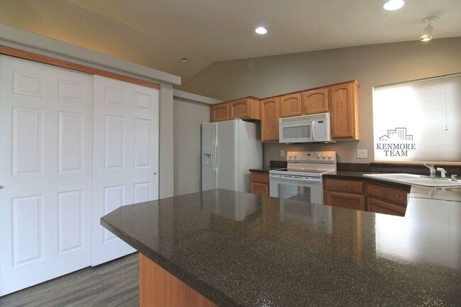 Building Photo - 5508 Bakerloo Ln