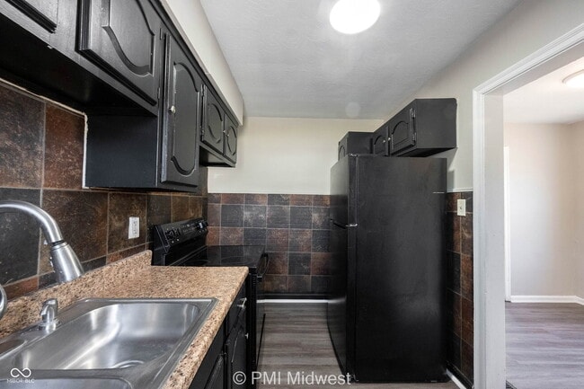 Building Photo - 1937 King Ave