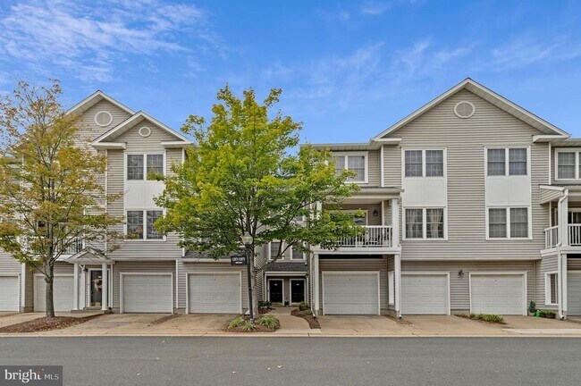 Building Photo - 12877 Fair Briar Ln