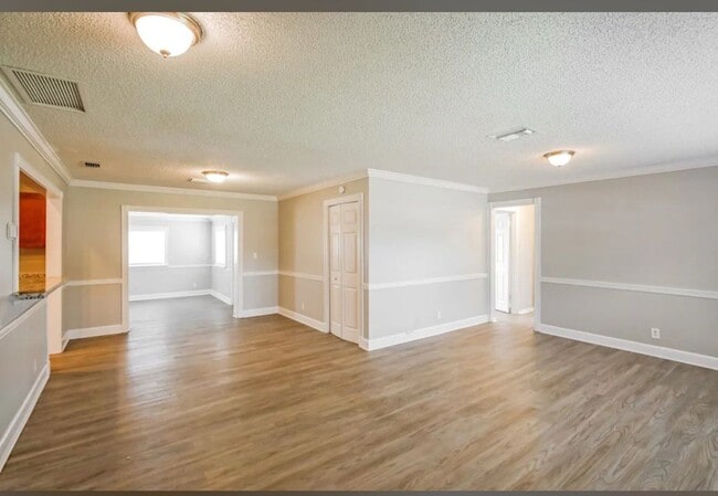 Building Photo - 6864 NW 27th Terrace