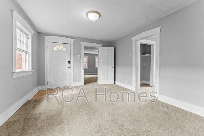 Building Photo - 1011 Dreier Pl