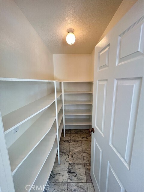 Building Photo - 8132 E Hillsdale Dr