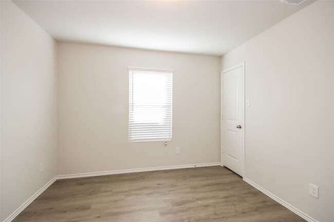 Building Photo - 3408 Cannon Dr