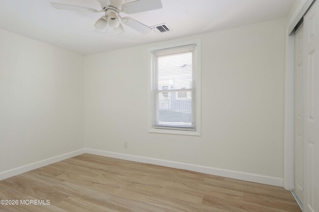 Building Photo - 127 7th St