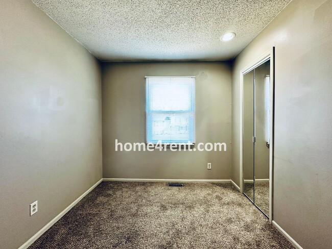 Building Photo - Beautiful, Split-Level Olathe Home w/ Stainless Steel Appliances and a Finished Basement!