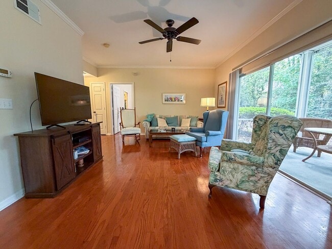 Building Photo - 2/2 Condo in The Links @ Haile Plantation - available end of April! *Application Pending*