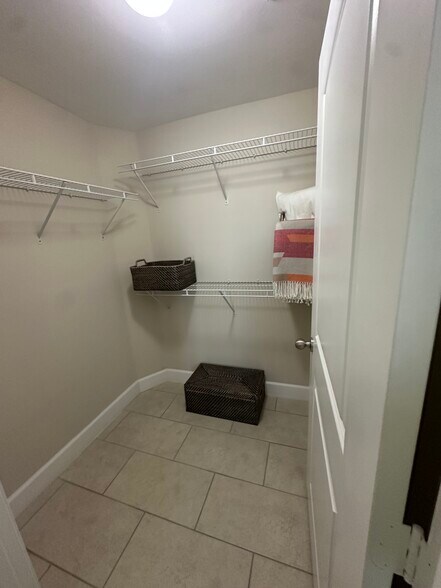 Building Photo - 13781 SW 170th Ter