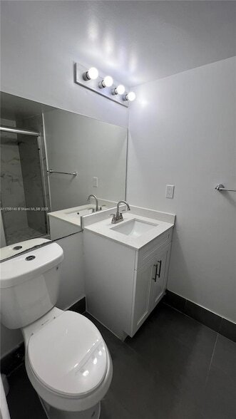 Building Photo - 9811 Westview Dr